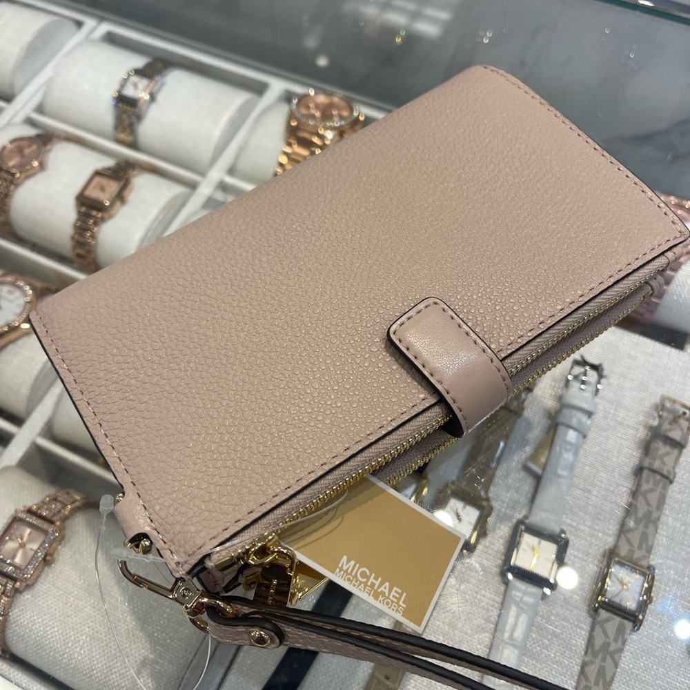 MICHAEL MICHAEL KORS Adele Leather Wallet Double Zip wristlet
Soft Pink 
NWT - Picture 11 of 16